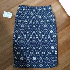 Sale! NWT Lularoe Cassie skirt